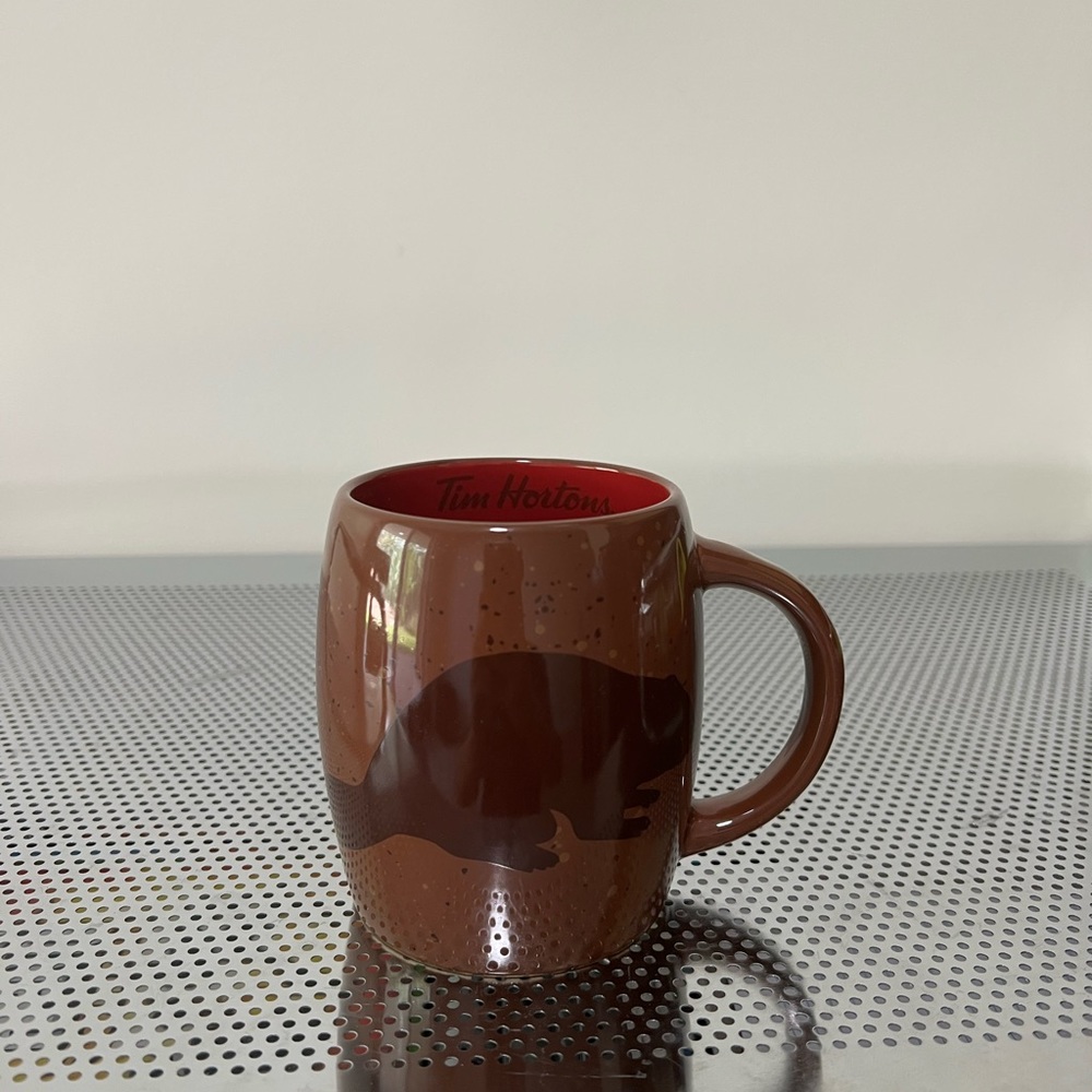 Tim Hortons 2016 Limited Edition Brown Coffee Mug #016 Beaver Design